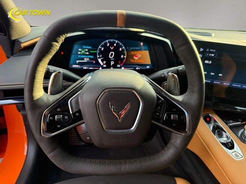 Vehicle photo 34