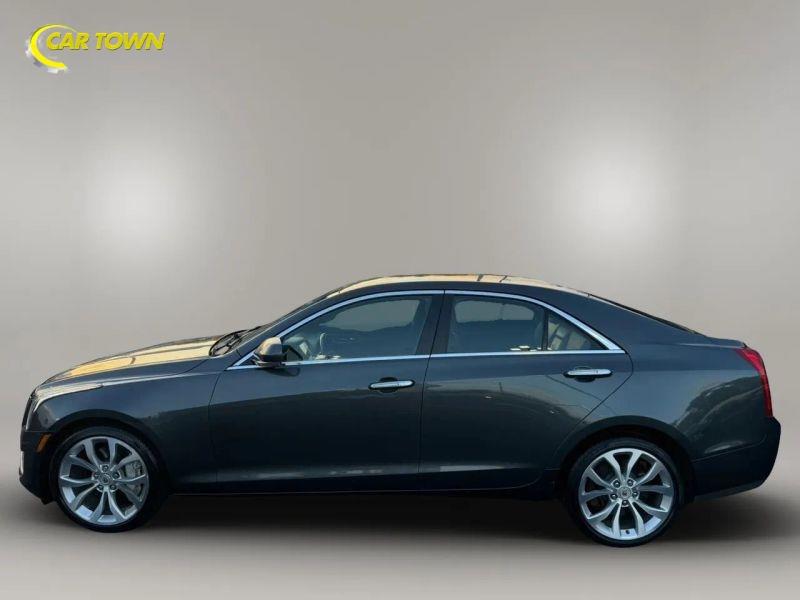 Vehicle photo 14