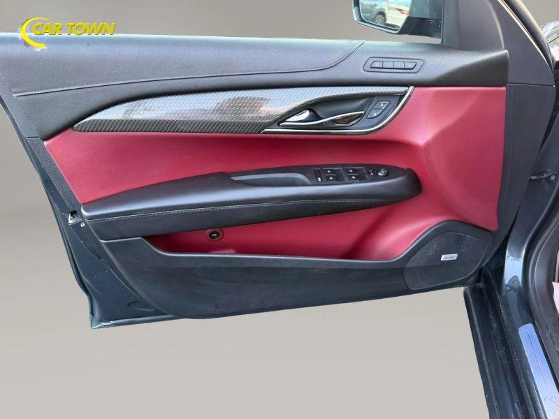 Vehicle photo 17