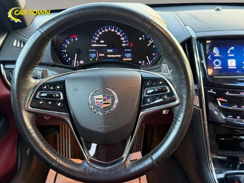 Vehicle photo 30