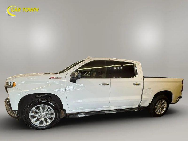 Vehicle photo 16