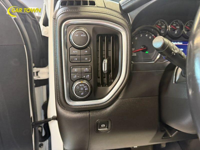 Vehicle photo 21