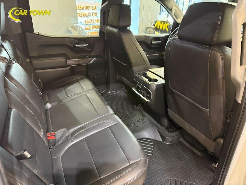 Vehicle photo 28