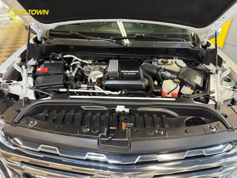 Vehicle photo 42
