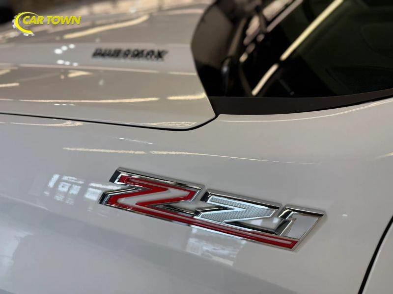 Vehicle photo 45