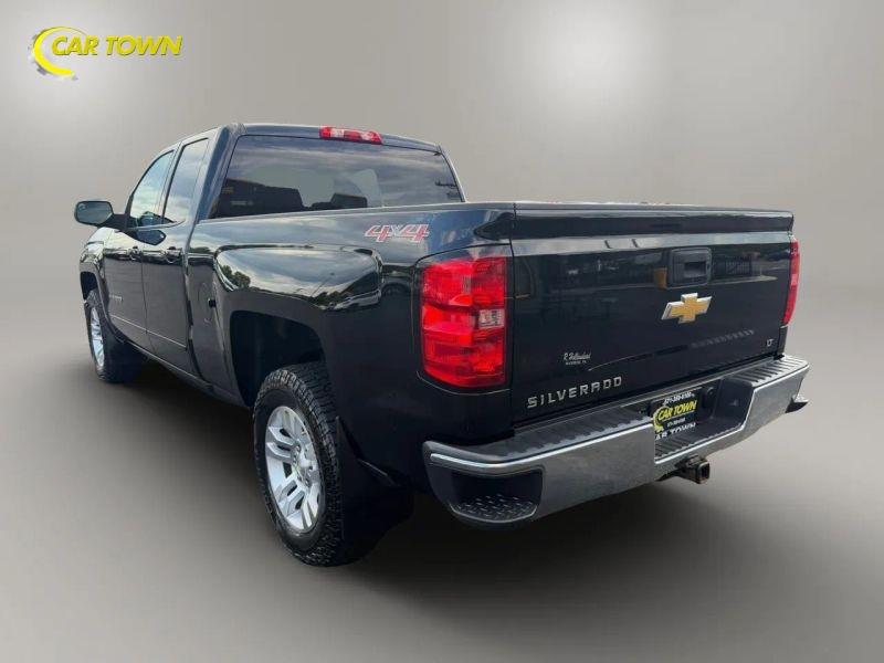 Vehicle photo 16