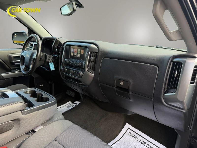Vehicle photo 21
