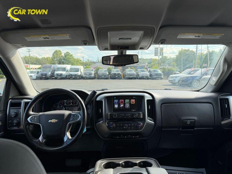 Vehicle photo 28