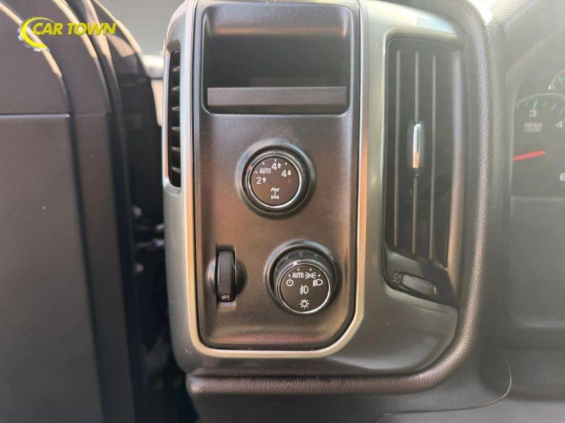 Vehicle photo 29