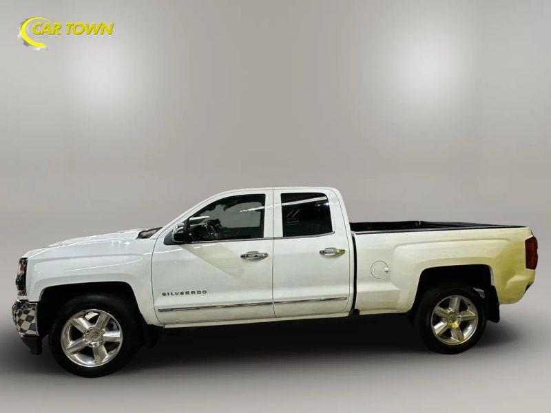 Vehicle photo 14