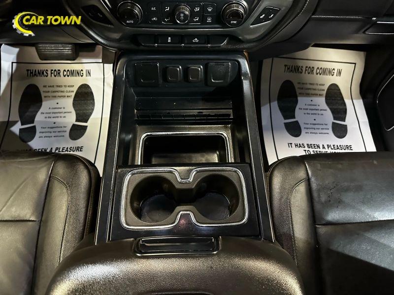Vehicle photo 32