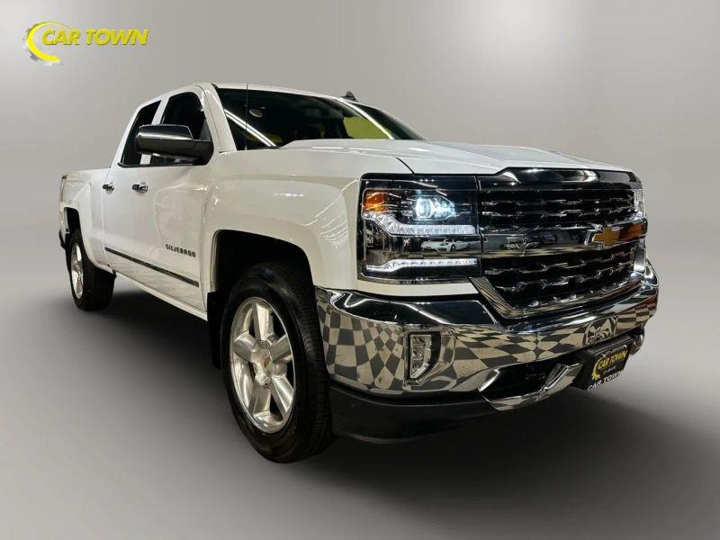 Vehicle photo 6