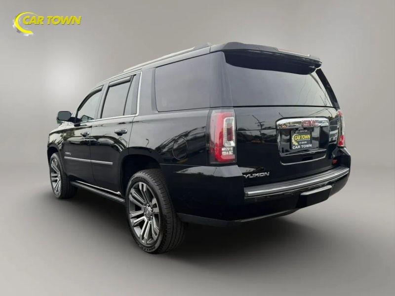 Vehicle photo 13