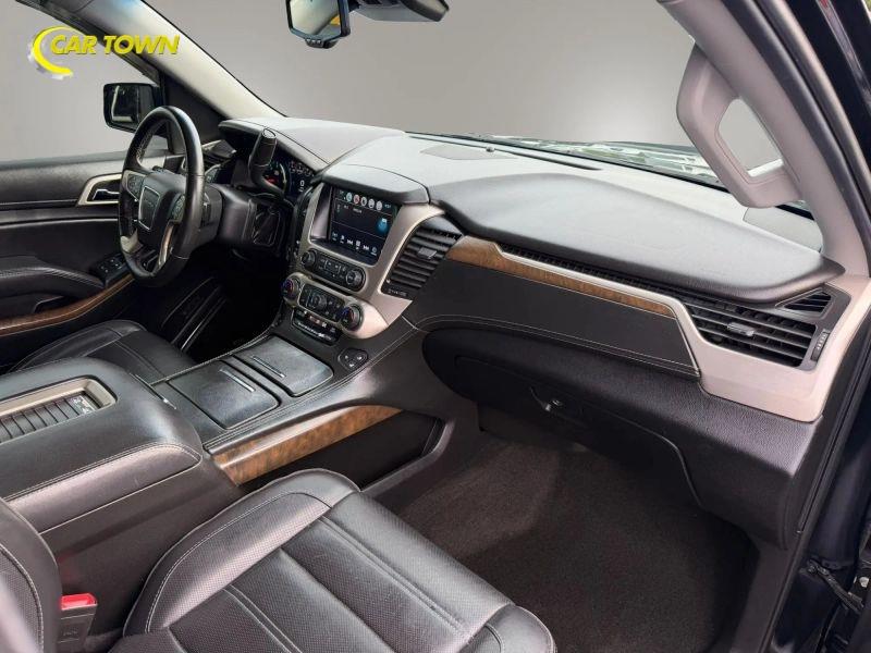 Vehicle photo 18