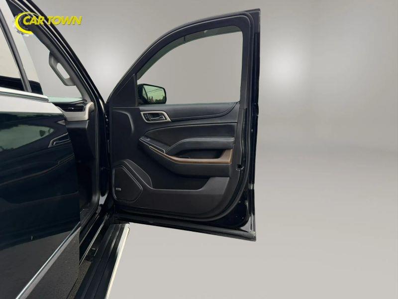 Vehicle photo 20