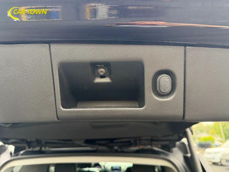 Vehicle photo 27