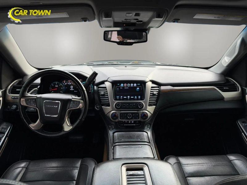 Vehicle photo 28