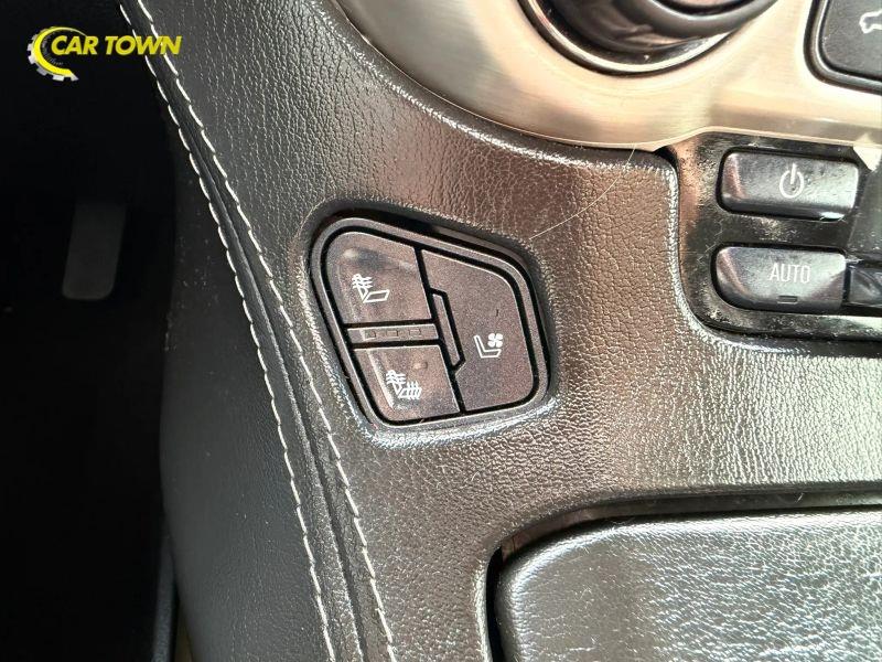 Vehicle photo 32