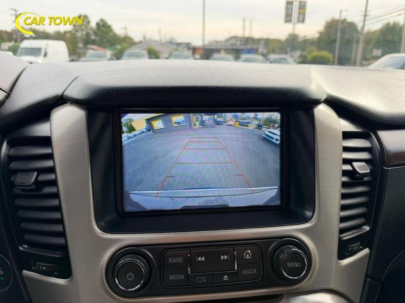 Vehicle photo 33