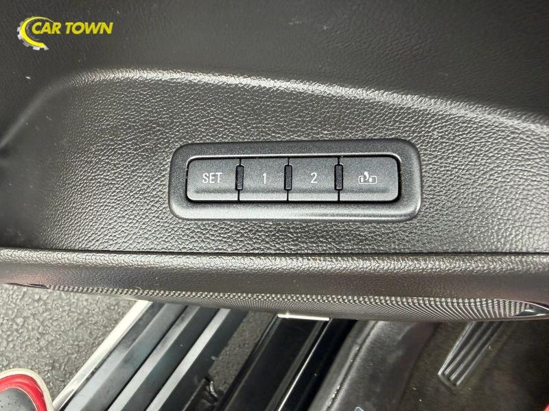 Vehicle photo 34