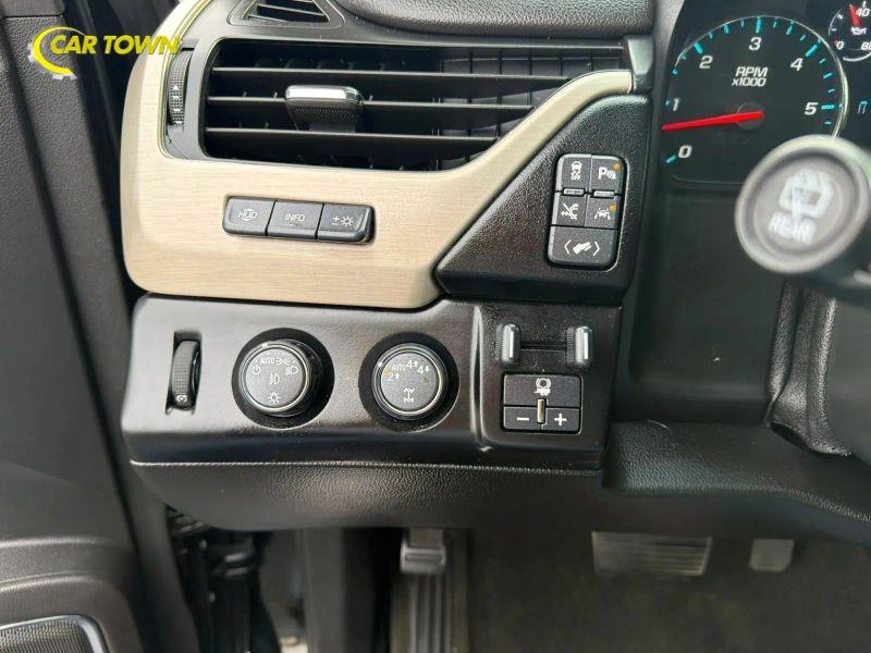 Vehicle photo 35