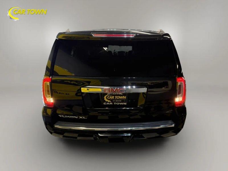 Vehicle photo 10