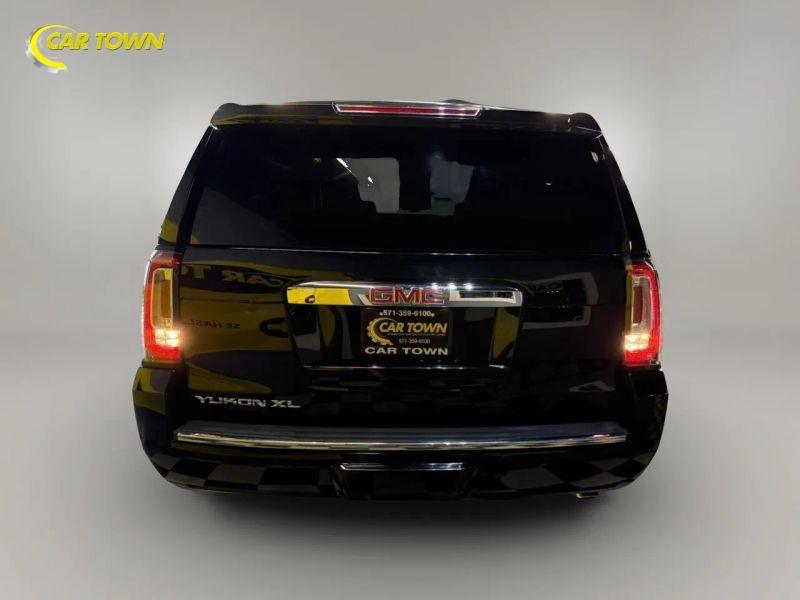 Vehicle photo 11