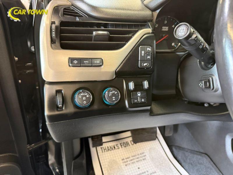 Vehicle photo 19