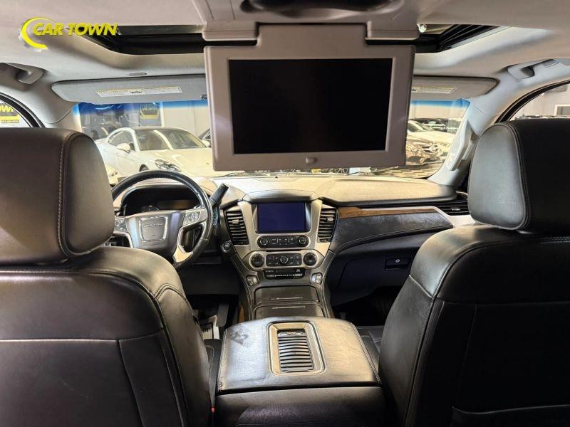 Vehicle photo 25