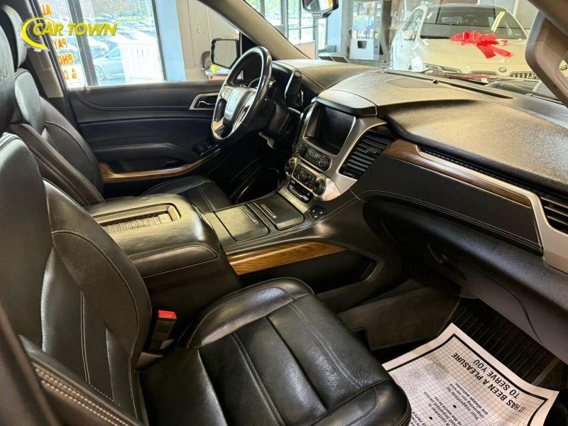 Vehicle photo 26