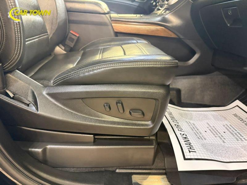 Vehicle photo 28