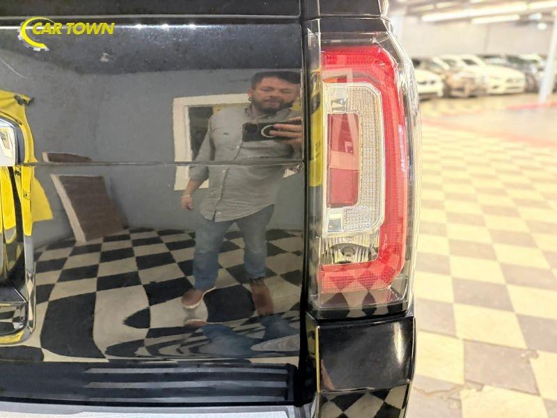 Vehicle photo 35
