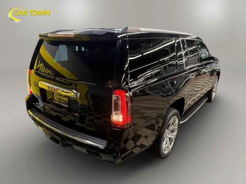 Vehicle photo 8
