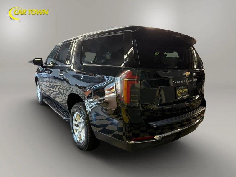 Vehicle photo 13