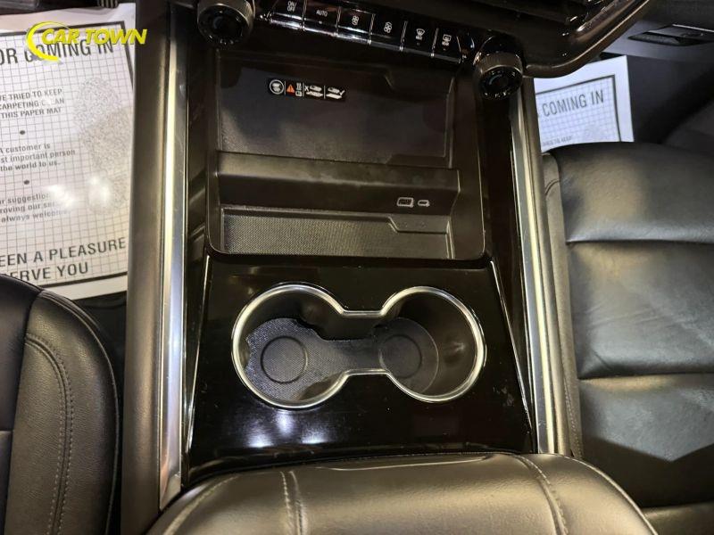 Vehicle photo 21