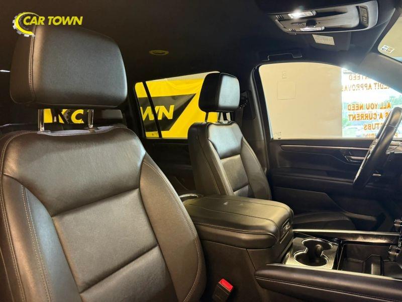 Vehicle photo 28