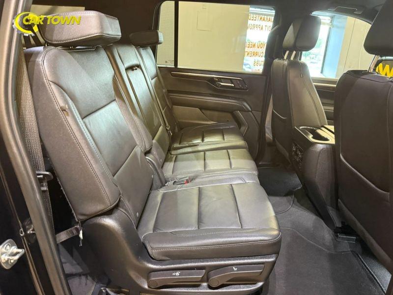 Vehicle photo 31