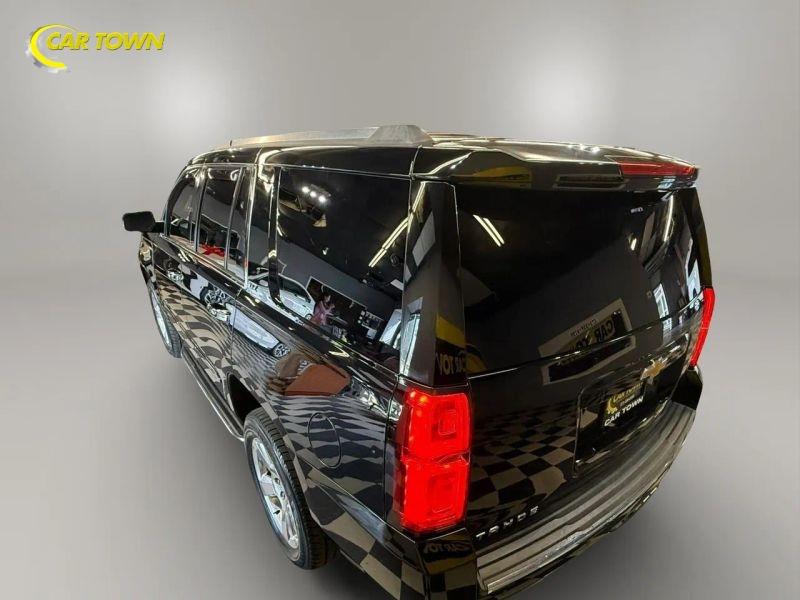 Vehicle photo 12