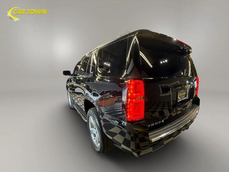 Vehicle photo 13