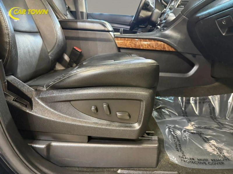 Vehicle photo 25