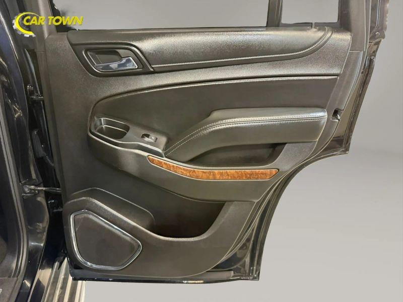 Vehicle photo 27