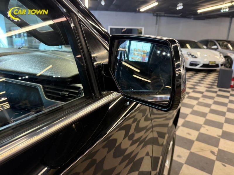 Vehicle photo 40