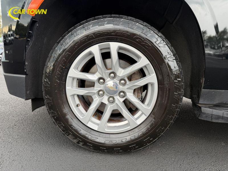Vehicle photo 13