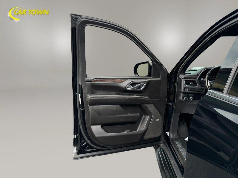 Vehicle photo 16