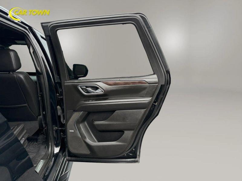 Vehicle photo 21