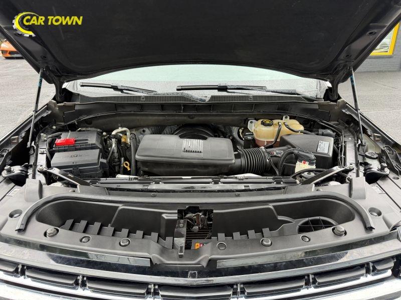 Vehicle photo 26