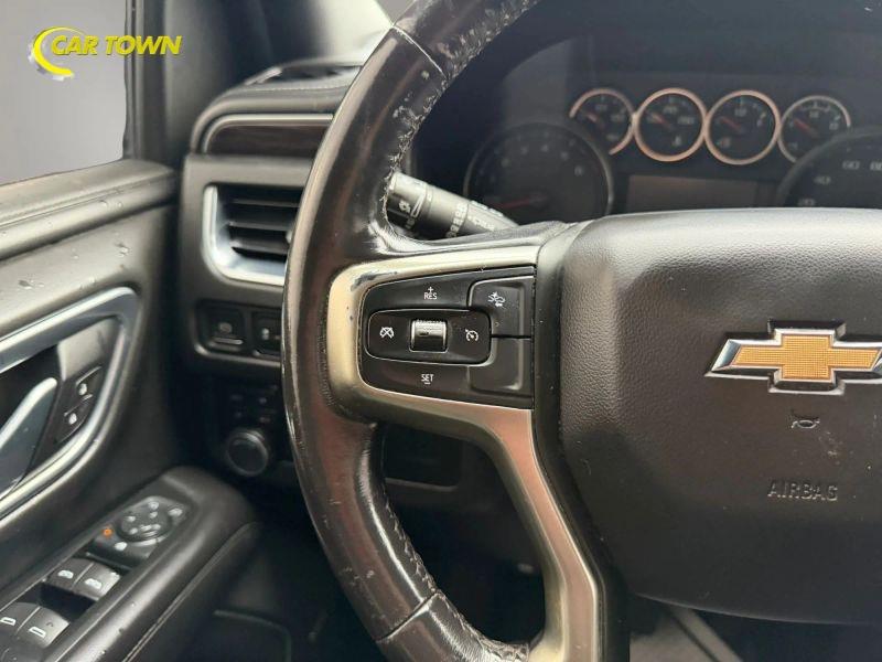 Vehicle photo 30