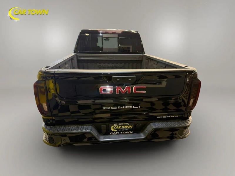 Vehicle photo 10