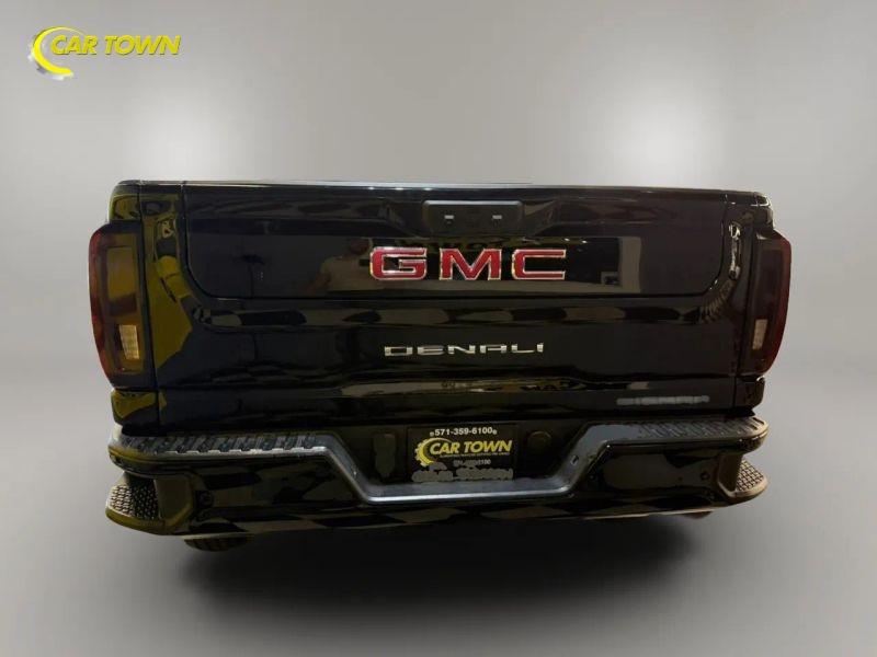 Vehicle photo 11