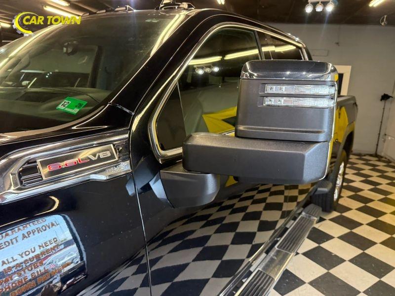 Vehicle photo 32